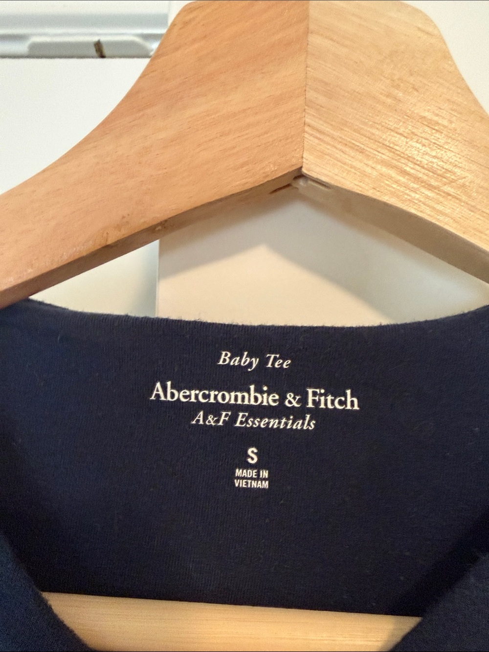 A&F Lot of Short Sleeve T-shirts in Navy, White, Brown, Terracotta - Picture 2 of 6